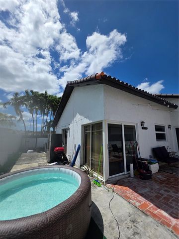 710 SW 99th Ct Circle, Miami, FL 33174