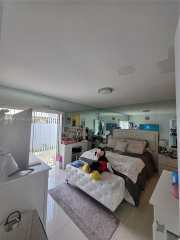 710 SW 99th Ct Circle, Miami, FL 33174