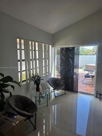710 SW 99th Ct Circle, Miami, FL 33174