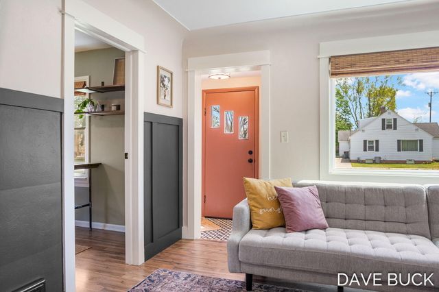283 W 28th Street, Holland, MI 49423