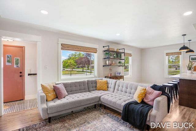 283 W 28th Street, Holland, MI 49423