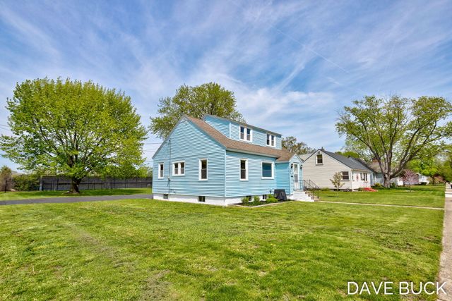 283 W 28th Street, Holland, MI 49423