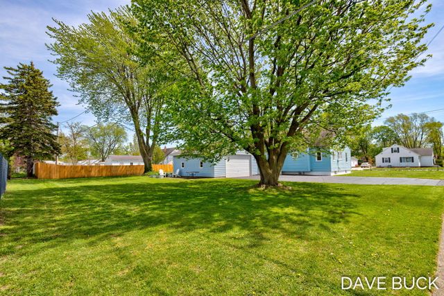 283 W 28th Street, Holland, MI 49423