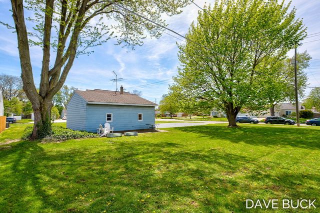 283 W 28th Street, Holland, MI 49423