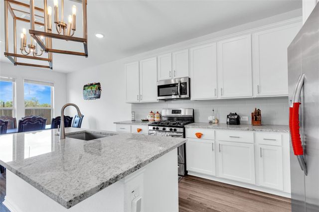 122 Shagbark TRL, Bastrop, TX 78602