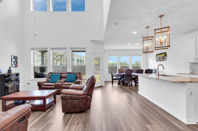 122 Shagbark TRL, Bastrop, TX 78602