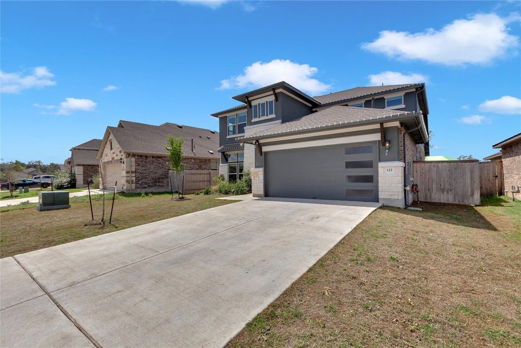 122 Shagbark TRL, Bastrop, TX 78602