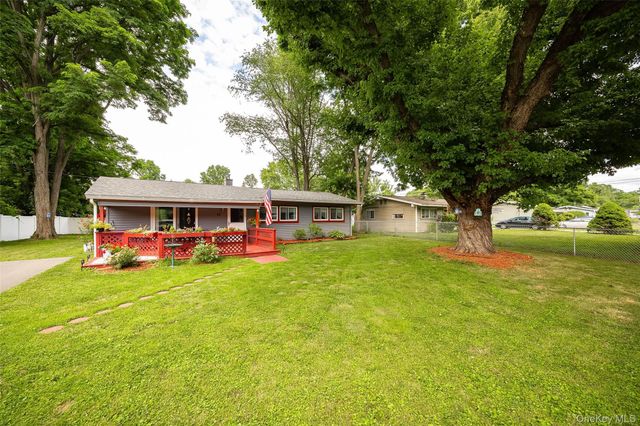 11 Princeton, Red Hook, NY 12571
