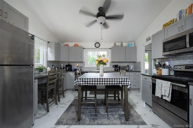 11 Princeton, Red Hook, NY 12571