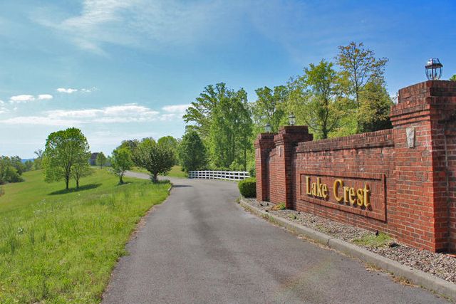 100 Lake Crest Drive, Somerset, KY 42503