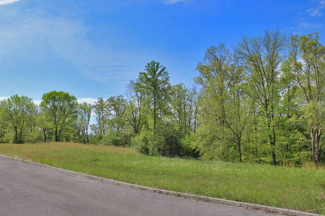 100 Lake Crest Drive, Somerset, KY 42503