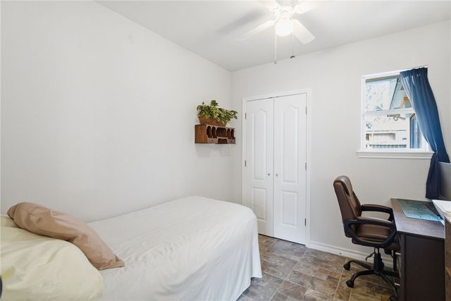 10522 Pioneer Dr, Corpus Christi, TX 78410