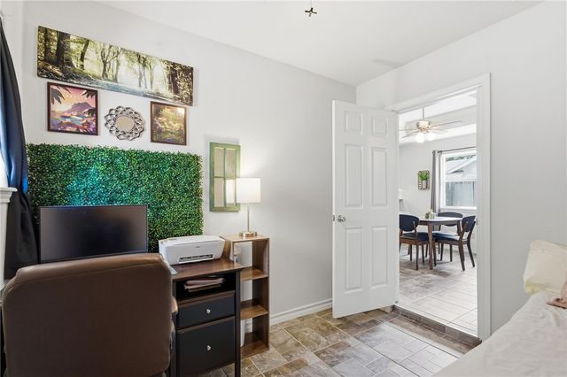 10522 Pioneer Dr, Corpus Christi, TX 78410