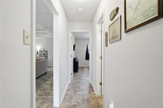 10522 Pioneer Dr, Corpus Christi, TX 78410