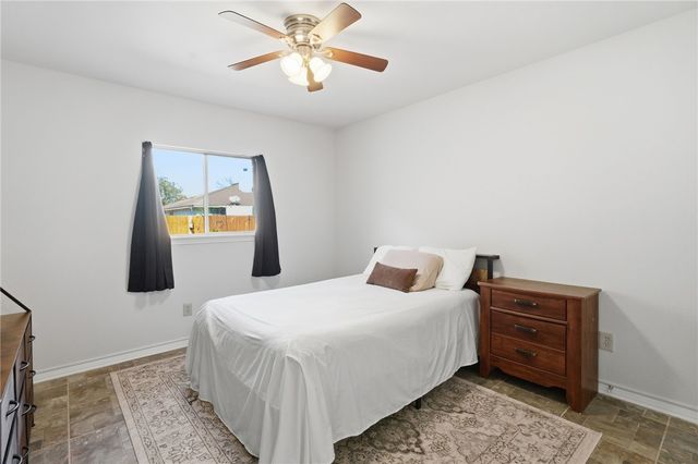 10522 Pioneer Dr, Corpus Christi, TX 78410