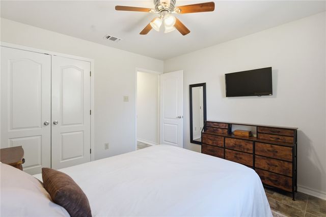 10522 Pioneer Dr, Corpus Christi, TX 78410