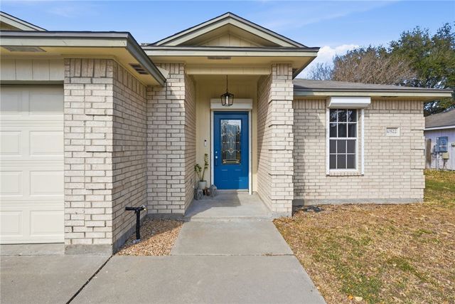 10522 Pioneer Dr, Corpus Christi, TX 78410