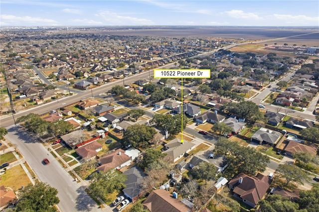 10522 Pioneer Dr, Corpus Christi, TX 78410