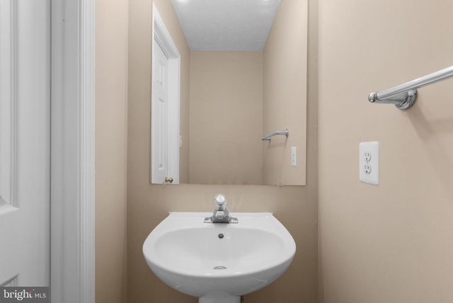 7151 NATURES RD, Columbia, MD 21046