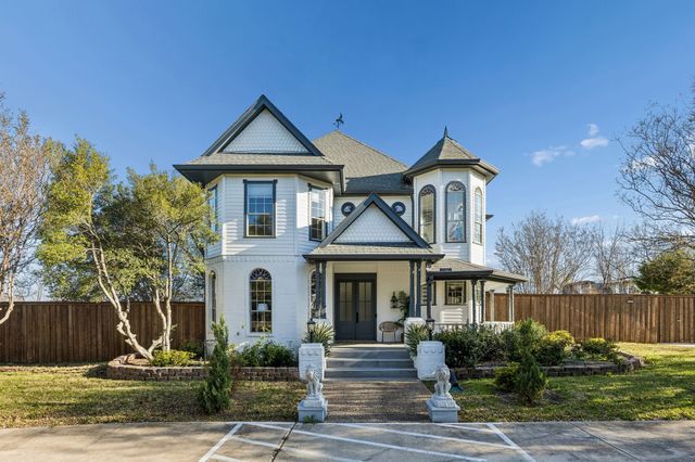 3706 Castle Drive, Rowlett, TX 75089