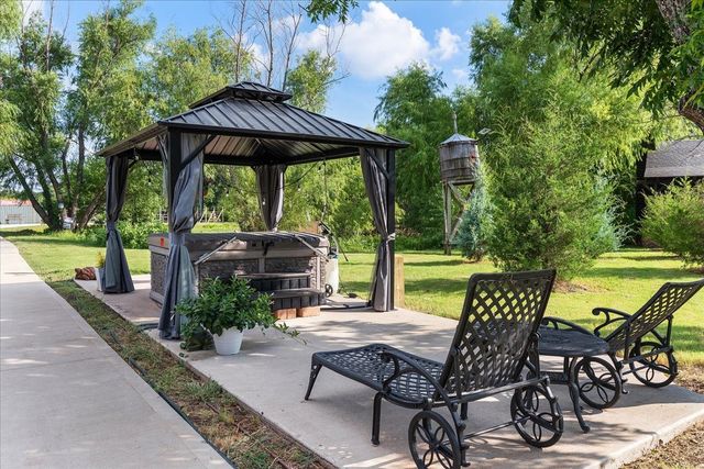 3706 Castle Drive, Rowlett, TX 75089