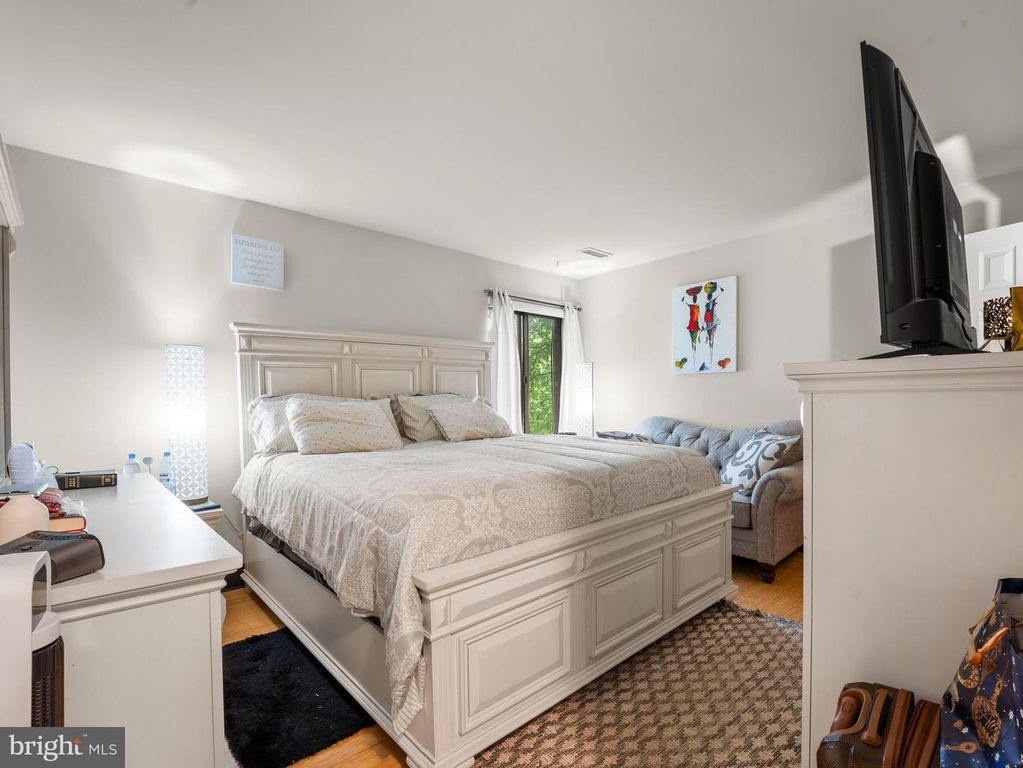 Image 12 of property listing at 10578 CROSS FOX LN #E2, Columbia, MD 21044