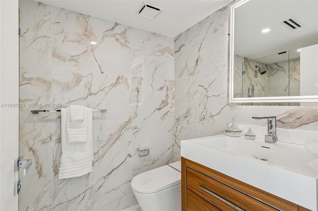 5660 Collins Ave 11C, Miami Beach, FL 33140