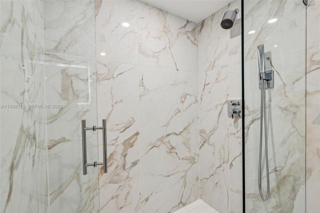 5660 Collins Ave 11C, Miami Beach, FL 33140