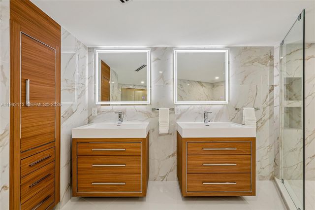 5660 Collins Ave 11C, Miami Beach, FL 33140