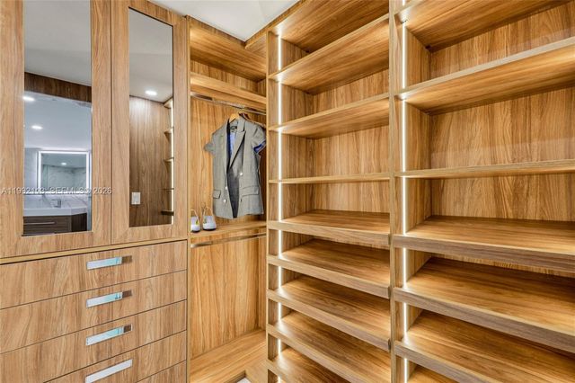 5660 Collins Ave 11C, Miami Beach, FL 33140