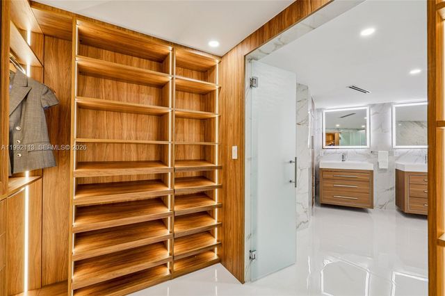 5660 Collins Ave 11C, Miami Beach, FL 33140