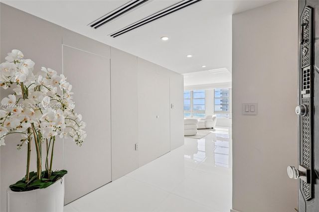 5660 Collins Ave 11C, Miami Beach, FL 33140