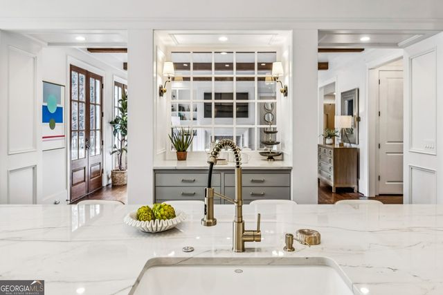 130 Blackland Road NW, Atlanta, GA 30342