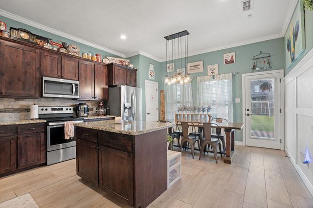 3104 Wrangler Court, Granbury, TX 76049