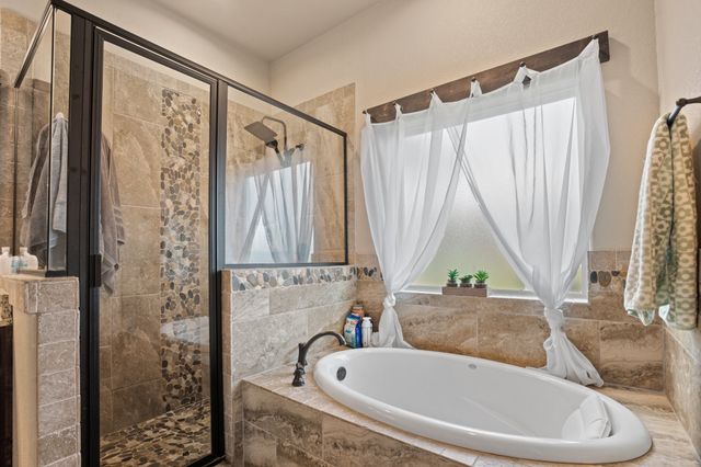 3104 Wrangler Court, Granbury, TX 76049