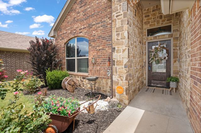 3104 Wrangler Court, Granbury, TX 76049
