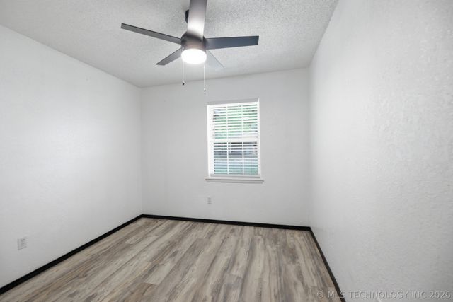 13826 S Elm Avenue, Glenpool, OK 74033