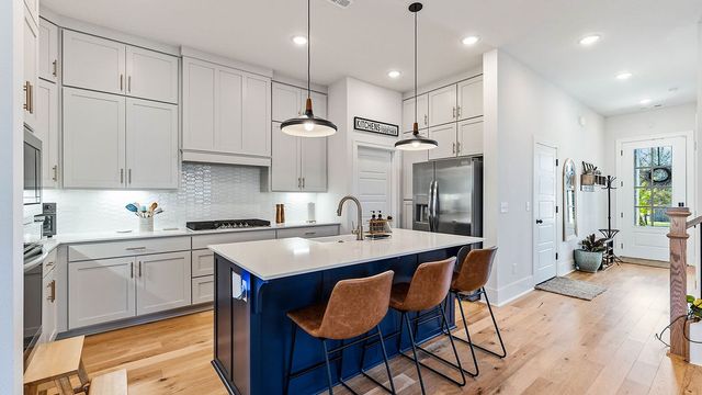 3832 W Violet Street, Fayetteville, AR 72704