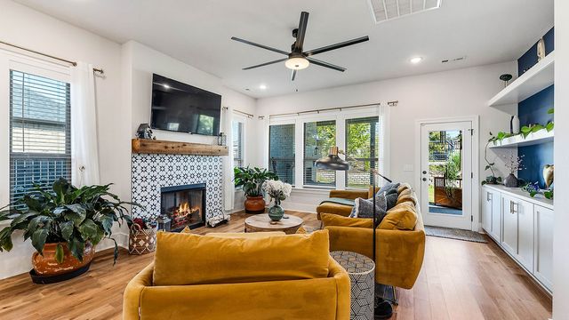 3832 W Violet Street, Fayetteville, AR 72704
