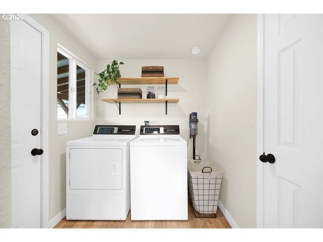 2210 ROOSEVELT Blvd, Eugene, OR 97402