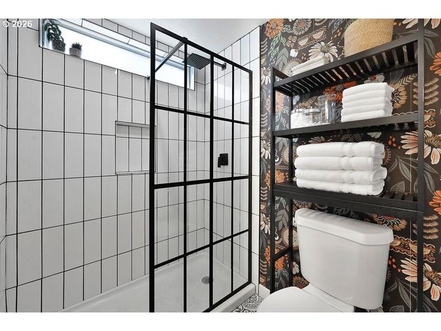 2210 ROOSEVELT Blvd, Eugene, OR 97402