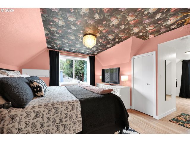 2210 ROOSEVELT Blvd, Eugene, OR 97402