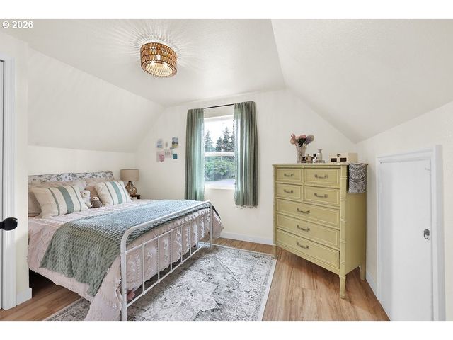 2210 ROOSEVELT Blvd, Eugene, OR 97402