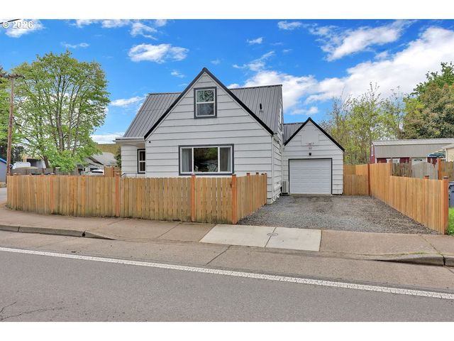 2210 ROOSEVELT Blvd, Eugene, OR 97402