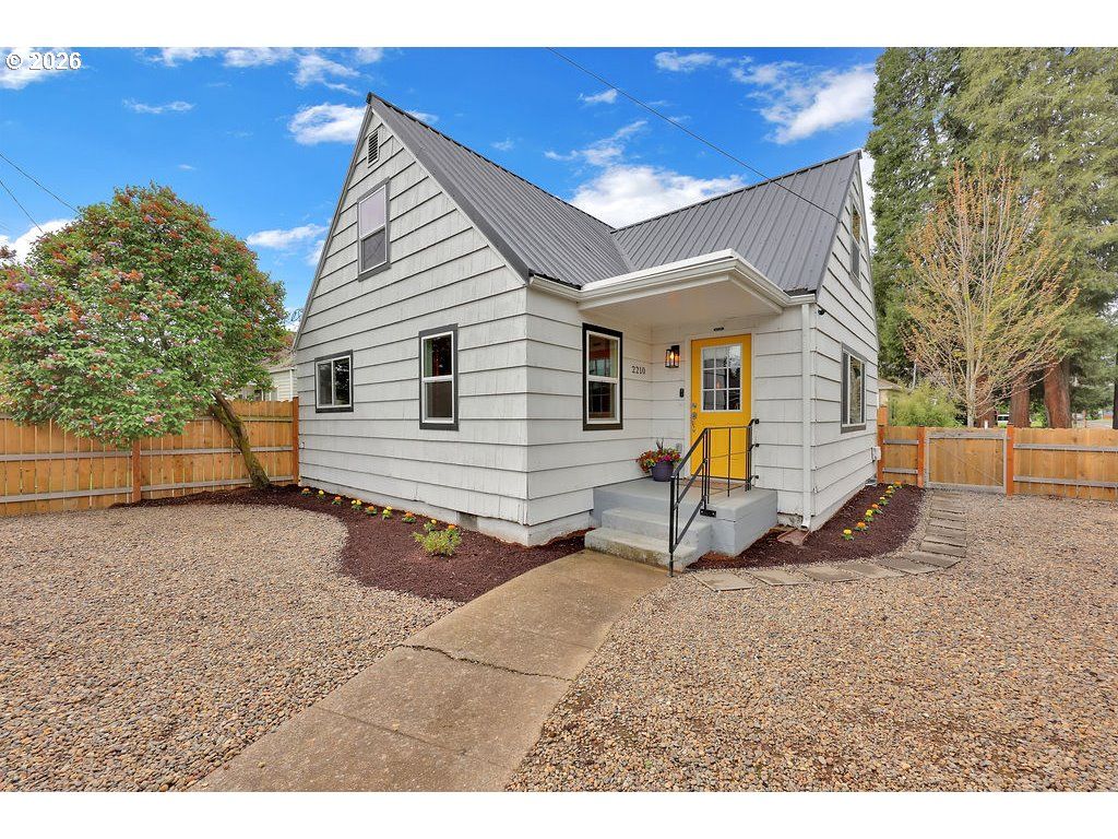 2210 ROOSEVELT Blvd, Eugene, OR 97402