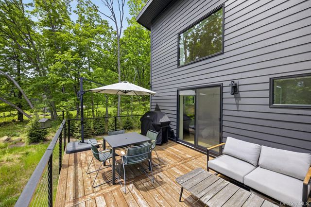 739 Old Post Road, New Paltz, NY 12561