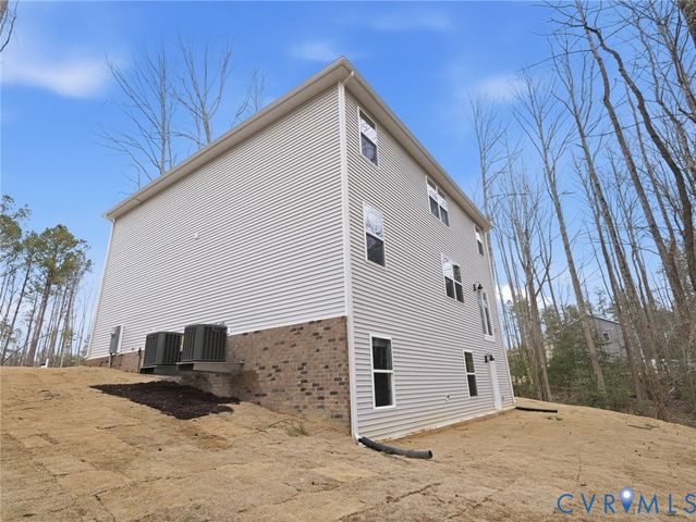7785 E Patriots Way, Gloucester, VA 23061