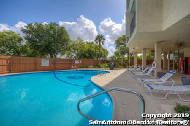 7039 San Pedro Ave Apt 610, San Antonio, TX 78216