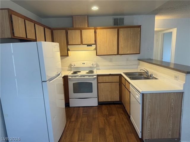 1998 Dwarf Star Drive 1041, Las Vegas, NV 89115