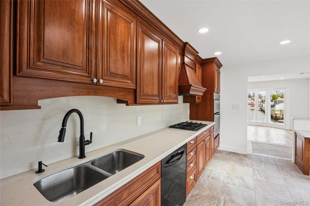 119 Alhambra Road, Massapequa, NY 11758